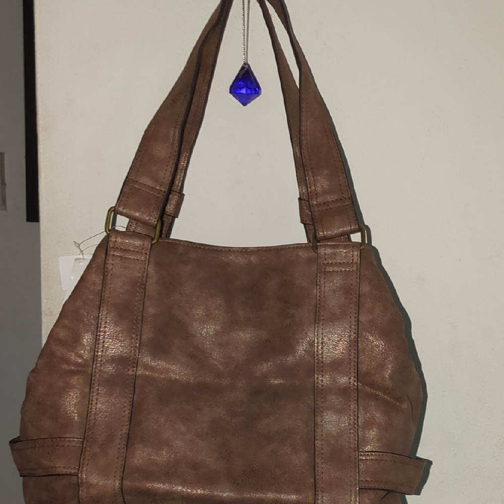 Minicci Tan Shoulder Bag with Gold Accents Very Spacious Asking ONLY $25 - Picture 13 of 13